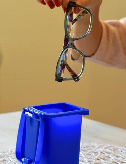 throwing away glasses